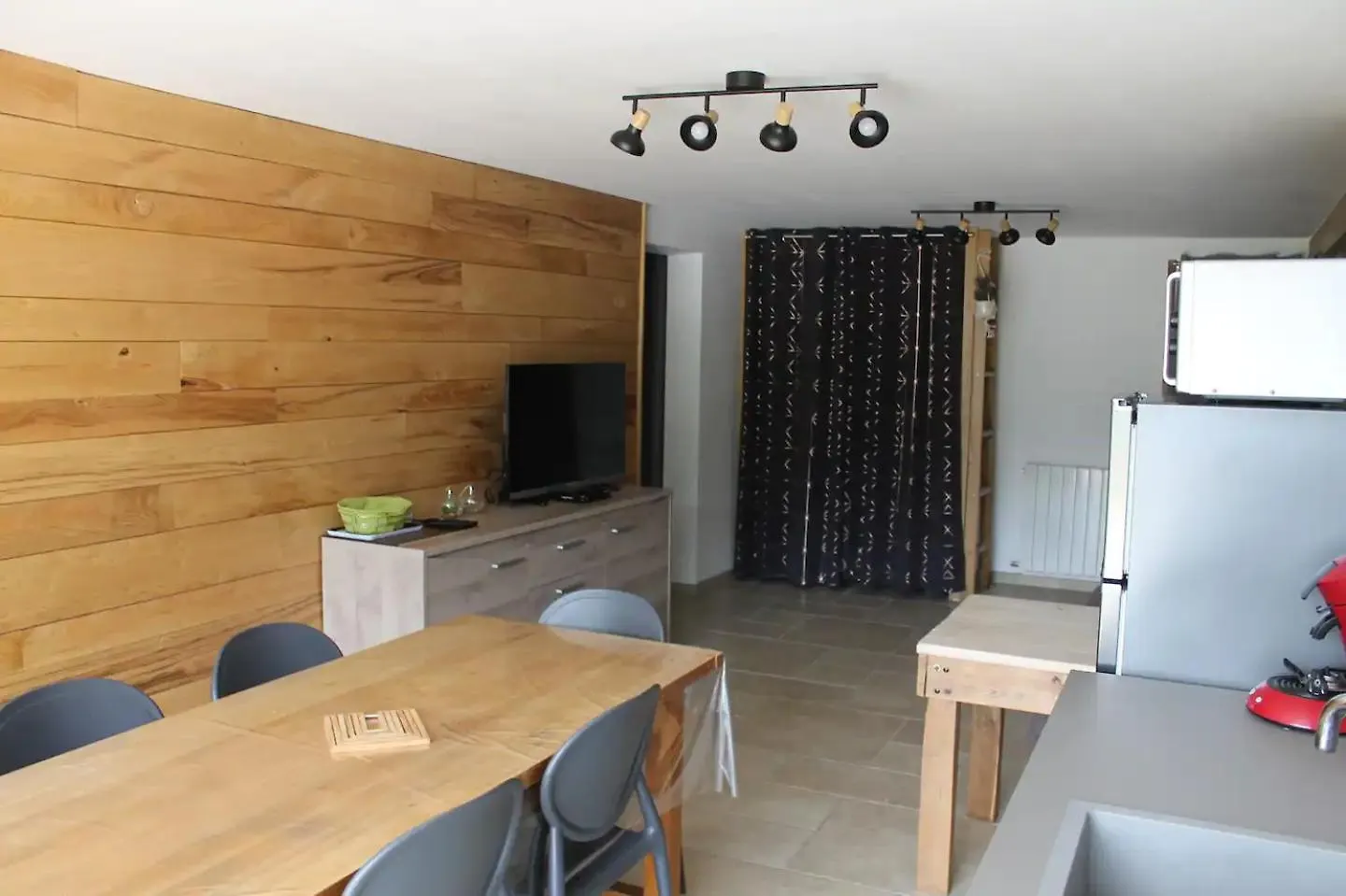 Location Les Aydons Apartment Sainte-Marguerite-Lafigere