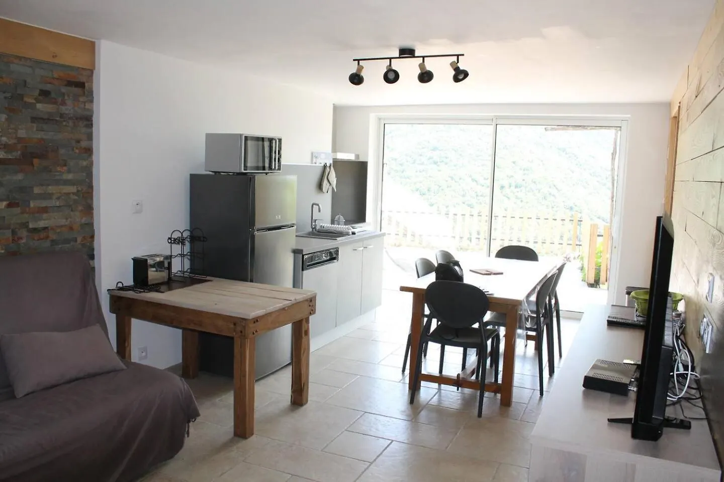 Location Les Aydons Apartment Sainte-Marguerite-Lafigere France
